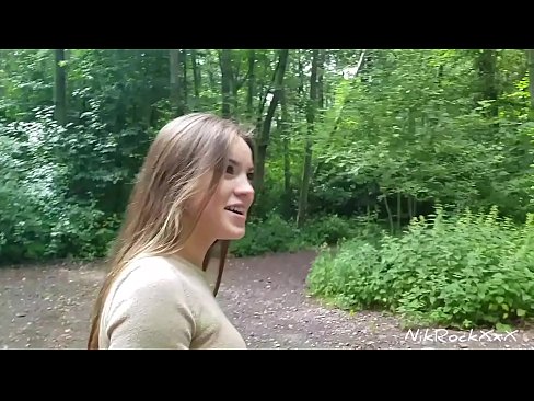 ❤️ Ek het vir Evelina voorgestel dat ons in 'n publieke plek naai! Sy het ja gesê. Toe genaai ek haar in die gat en kom in haar mond. Toe vis sy haarself. ❤️ Gehalte-seks by ons af.hdporn24.ru ❌️